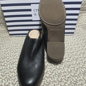Size 6 Black NIB. Crown & Ivy Women's Black Leather Mules